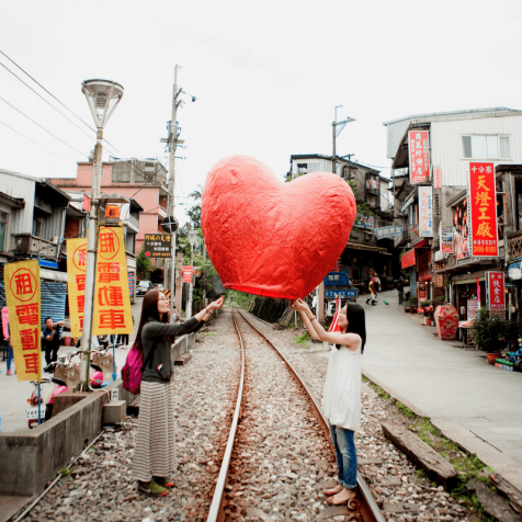 pingxi shifen sky lantern tour