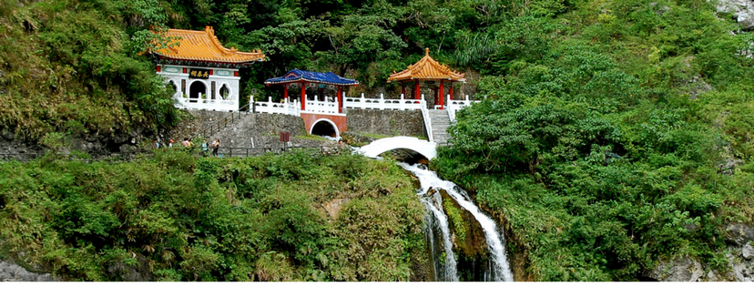 Taiwan Tours - Eternal Spring Shrine